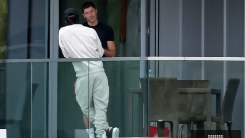 电竞战队合约到期，转会传闻四起